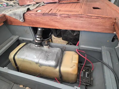 Mini Cruiser, under construction