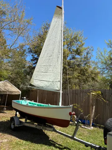 Man-o-War Bahamian Sailing Dinghy
